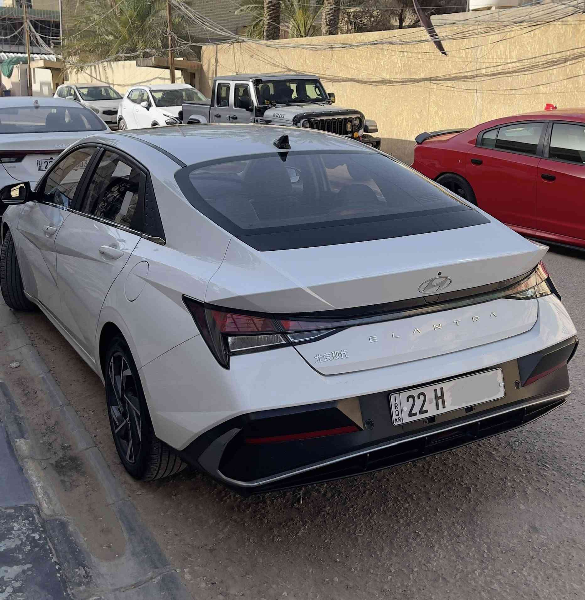 السلام عليكم
النترا صيني موديل ٢٤ 
ماشية  ٣٤,٠٠٠  

كفالة عامة 
بيها بس رصعة بباب السايق و طعجة بالعتبة 
موضحات بالصورة 

مواصفات 
بصمة 
فتحة سقف 
مثبت سرعة 
تحكم ستيرن 
حساسات امامي / خلفي

١٣٧$ وبيها مجال بسيط 

تواصل 
***********
