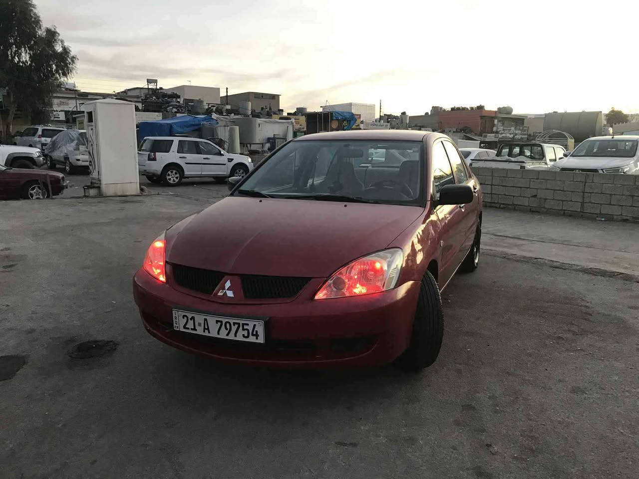 السلام عليكم 
مسيوبيشي لانسر ٢٠٠٨
تبريد ثلج تدفئه
كير اوتماتيك كفالة مكينه جانت 1300 بدلتها 1500 كفالة نوزل بلاك جدد
تخم تاير لوك جديد تخم وياله جديد شاشه كامره بلاد بدون صبغ فقط بارد جاملغ يسار وشويه من باب السايق الكلير مالها شوي بي جراد يعني مو الصبغ كهربائيات كله بلاد وكله شغال سنويه وأرقام جدد هذه جديد مكانها في السليمانية 
السعر 78ورقه وبيها مجال بيها طكه بالصدر بوشه أو لاستيك رباط 
للاستفتار الاتصال 
*********** السليمانية, العراق
