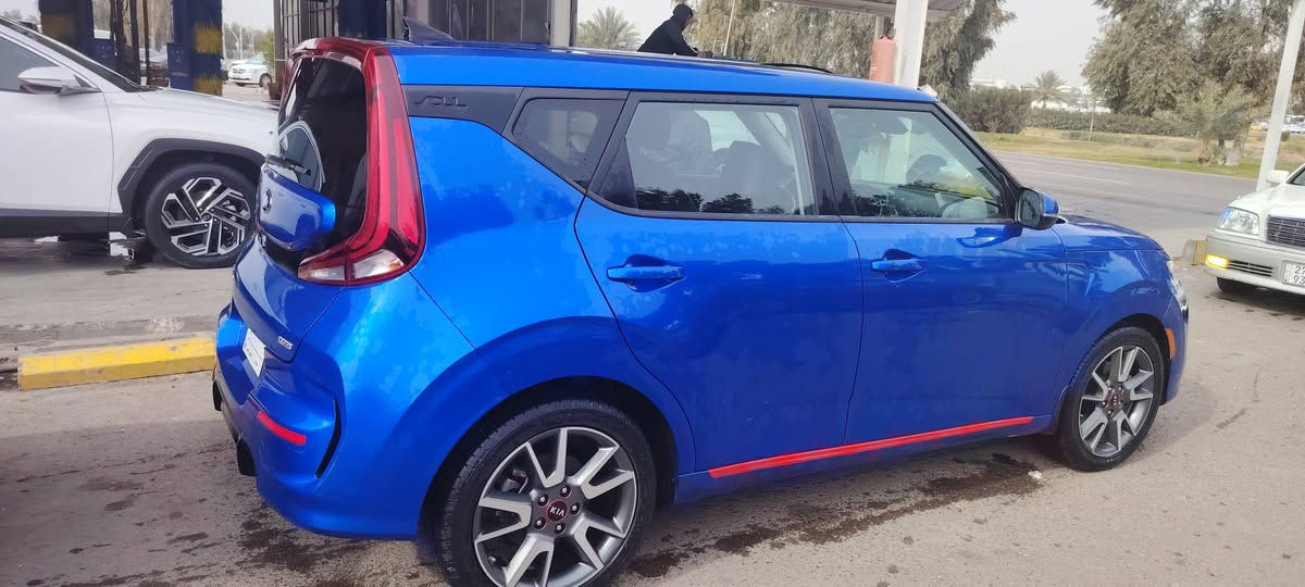 كيا صول للبيع
موديل 21
فول مواصفات تيربو
السعر 150 ورقة وبي مجال قليل
*********** السيارة بسمي تحول ثاني يوم
