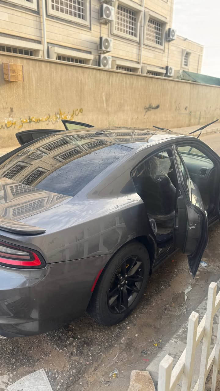 جارجر وارد امريكي sxt 2019 مكينه 3600 المعروفه ضربه سطحيه جاملغ وباب شخوط فقط ومعدليها ليبل واحد وصار بيها بارد بلباب الخلفي ورا السايق مامبين ماعدلته ماشيه 99 الف مال بيت مامشتغله خط مواصفاتها بصمه تنته شاشه وسط والمواصفات المعروفه بل sxt والسياره بأسمي تحويل ثاني يوم اي استفسار تواصل خاص متواجد واتساب 
السعر 220 وبيها مجال قليل 
رقمي 
*********** البصرة, العراق
