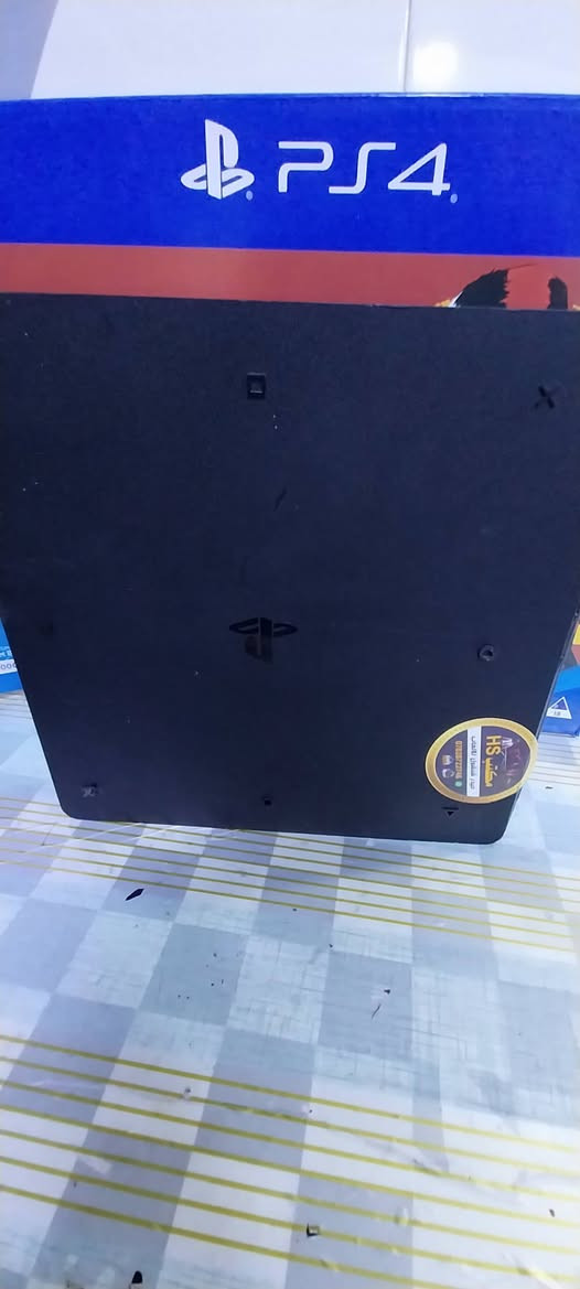 بلي فور مهكر كامل نضيف كلش مثل ما موضح واستعمال قليل سعره 250 واتساب ***********
