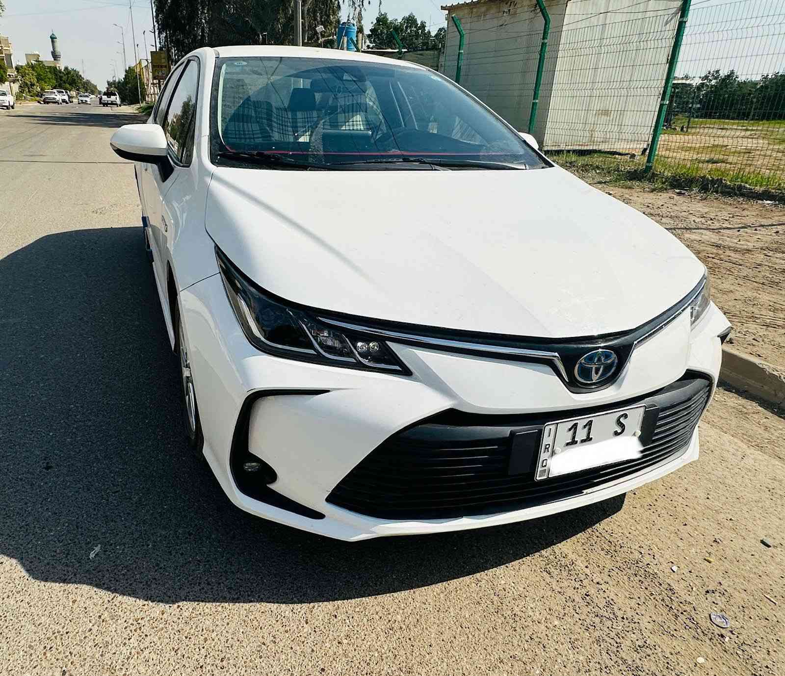 السلام عليكم
كورلا موديل 2021 هايبرد  
مكفولة من الصبغ والتبديل حتى الدعاميات 
بيه فقط رصعتين زغار  
رقم بغداد بأسمي 
مكاني بغداد 
السعر 140 وبيه مجال 

‭0775 721 9033‬
