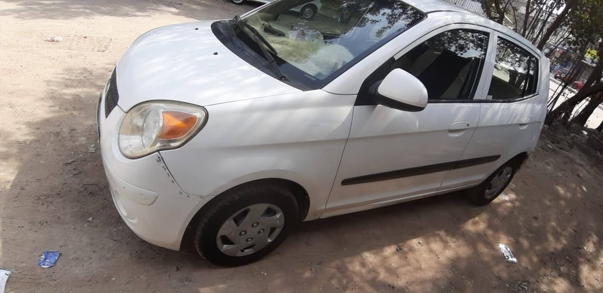 بيكانتو ٢٠٠٩ محرك جيد لاتبخير ولا تنقيص كير اوتو صدر امامي جيد كهربائيات شغاله تبريد وتدفئه شغال باتري وداينمو وسلف وراديتر وتخم تاير كله جديد للاستفسار *********** بيها ملاحضات الدعاميات تحتاج ترتيب وصبغ وبيها جهه اليمين الجاملغ الامامي بي طخه والباب الخلفي بي طخه تحتاج ترتيبات والصدر الخلفي تحتاج بوش  مكان السياره بغداد الجديده او كراده داخل بغداد, العراق
