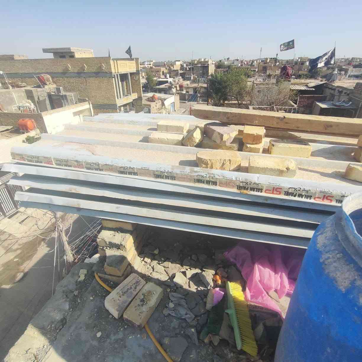 سندويج بنل الاصلي المتين 
العدد 5 قطع 
طول القطعه 5 متر 
السعر 300 
العنوان حي العسكري قرب صوره ابا الفضل العباس 
هاتف *********** عمارة, ميسان
