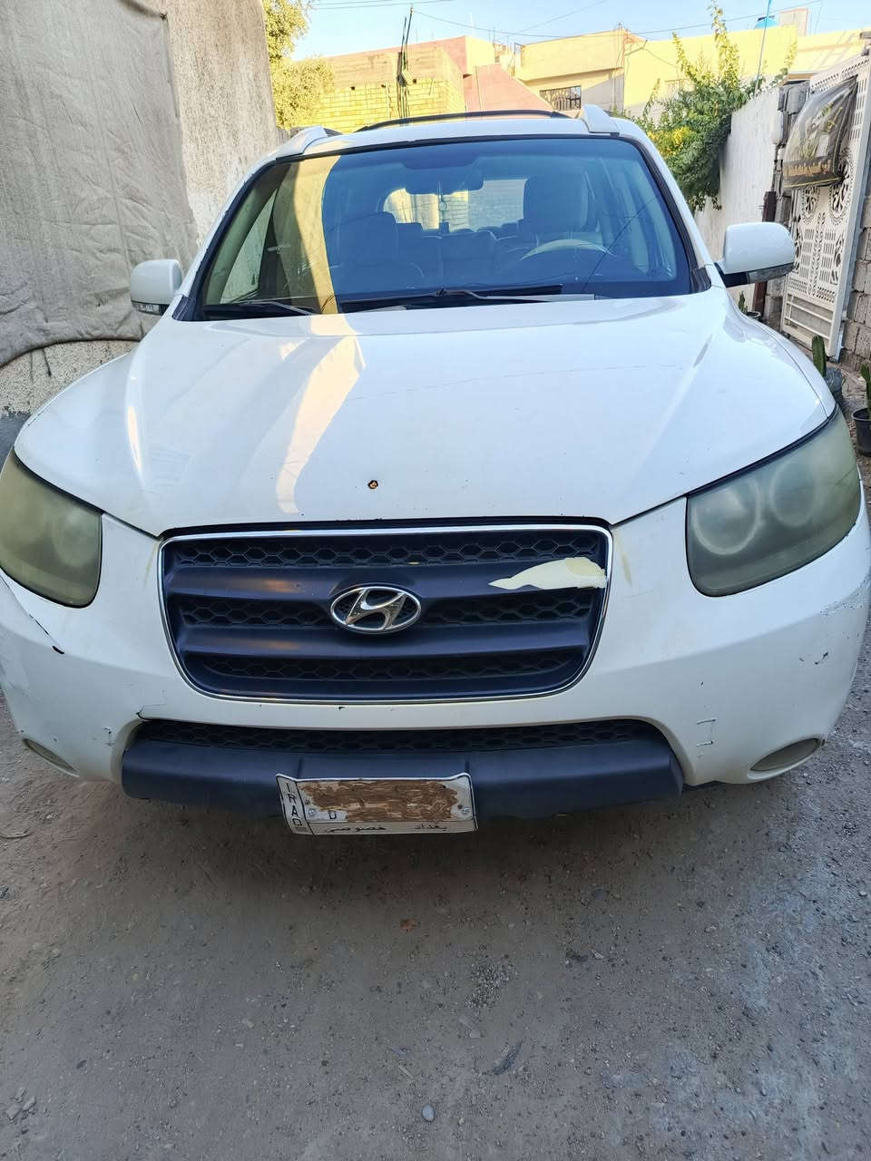 سنتافي خليجي2010
محرك سته سلندر 2700
فور ويل دفع رباعي 
سبعه راكب
رقم بغداد 
3قطع تبريد
فتح ب السقف
***********
