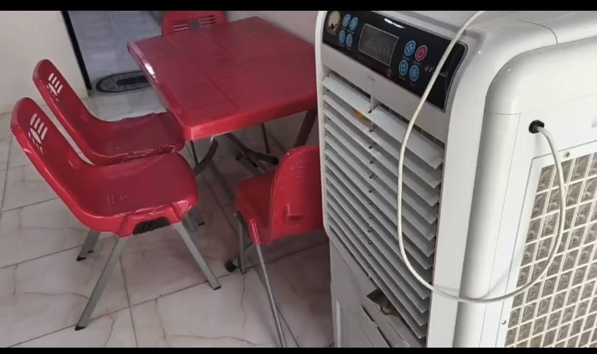السلام عليكم اغراض اغلبهاجديده وبيهامستعمله للبيع في طوبزاوه سعر الكل مليون وربع للتواصل واتس اب ***********
