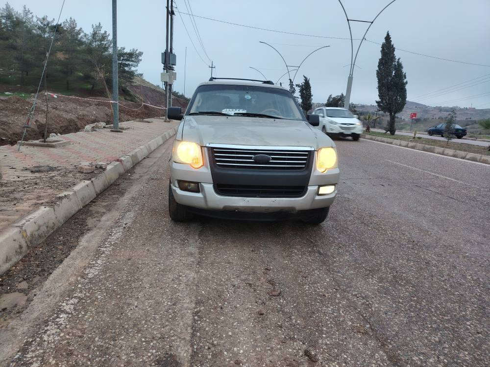 فۆرت ۲۰۰٦ مالی دۆستە بێ بۆیاغە کێرو مەکینە دەبل ئەکسل بە شەرت سعری ٥۰ کەمێک مەعامەلە مەنەفێس ئەسلی 0782 172 65 21 0750 462 2006 أربيل, العراق
