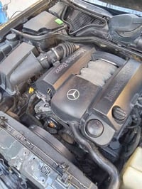 ام عيون موديل ٢٠٠٠ سياره جاهزه من جميع نواحي سعره ١٢٥ وبيه مجال مكانه ...