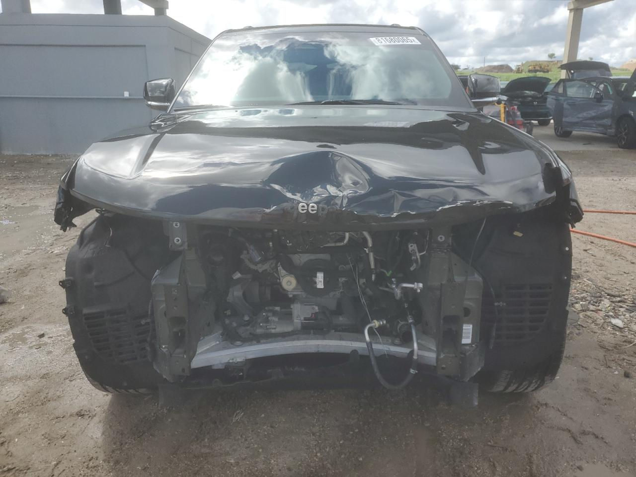 السلام عليكم
نوع السياره: 2024 JEEP GRAND CHEROKEE LIMITED

تاريخ المزاد 12/3/2026 
مده الوصول:من 70 يوم الى 90 يوم
السعر:حسب تاريخ المزايده
الضرر و المواصفات:حسب الصور المرفقه
حجم المحرك: 6 سلندر
نقل المتوفر : الأردن - جبل علي - مرسين - ام قصر
للمزيد من المعلومات الحضور الساعه الرابعه مساء الى مقر الشركه الكائن في بغداد اليرموك مجاور محطه وقود اليرموك
او الاتصال على الرقم التالي
اوقات الدوام 4عصرا - 11 
009647817770664
00962799619838
Falah Auto for American and Canadian Auctions


**إذا كنت صاحب هذا الإعلان وتريد حذفه لأي سبب، رجاءا أرسل رسالة إلى الدعم الفني**