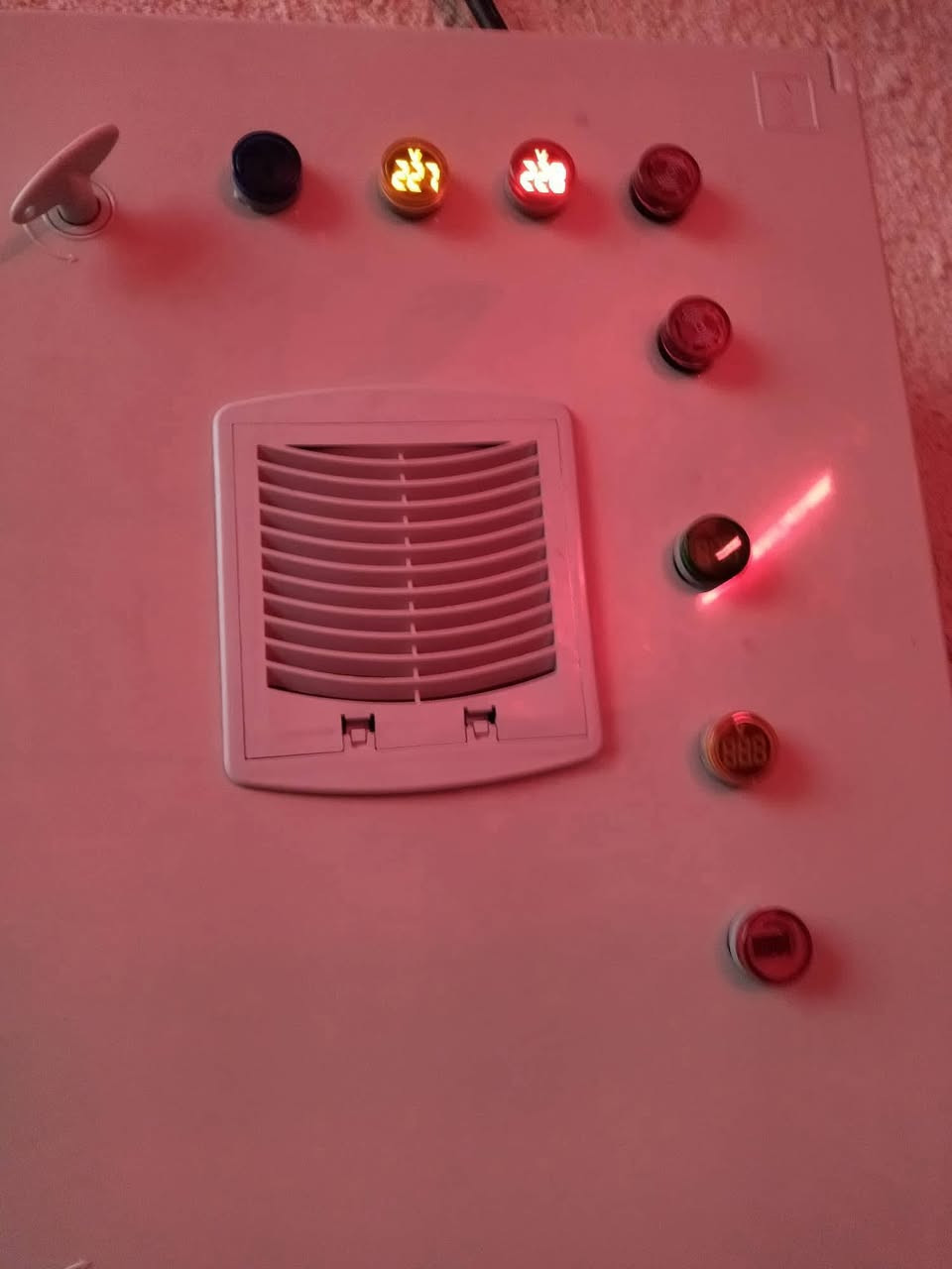 سلام عليكم تئسيس كهرباء وماء  شغل دراجه اولى او أسعار مناسبه ***********
