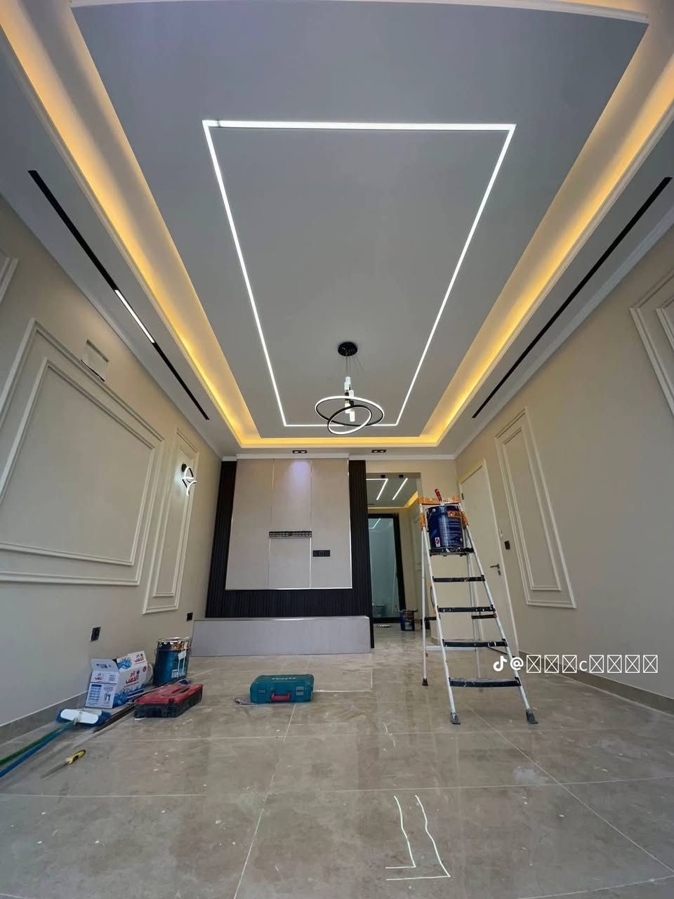آخر اعمالنا ***********
مستعدون لجميع اعمال الديكورات والاصباغ وسحبات المخفي والجدار والسقوف الثانوية وتغليف الجدران
واتساب ***********
