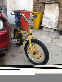 Bmx بايسكل الحجم: 24 السعر: 70 الف المكان: بغداد زيونه الرقم:077213903...