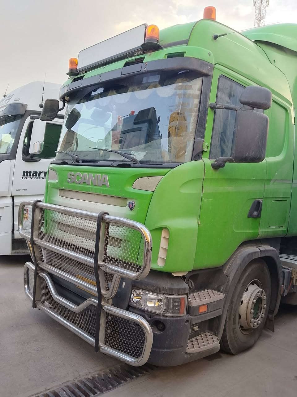 للبيع اسكانيه موديل ٢٠٧ سنكل امامي بدون اضباره رقم صدامي كير كهربائي محرك نضيف  بيه جفيه على صفحه السكن  رقم واتساب *********** و *********** رقم الهاتف جوبلاسات امامي
