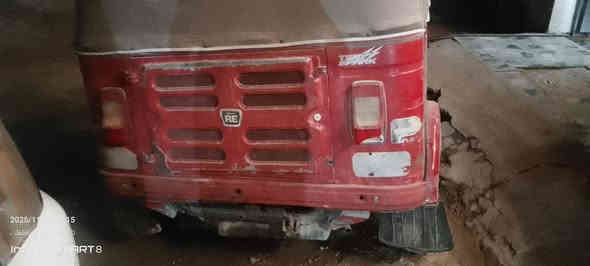 السلام عليكم تكتك 18مكان الكماليه اوراغ المصطفى السعر 3و100 اليحب يتصل ***********
