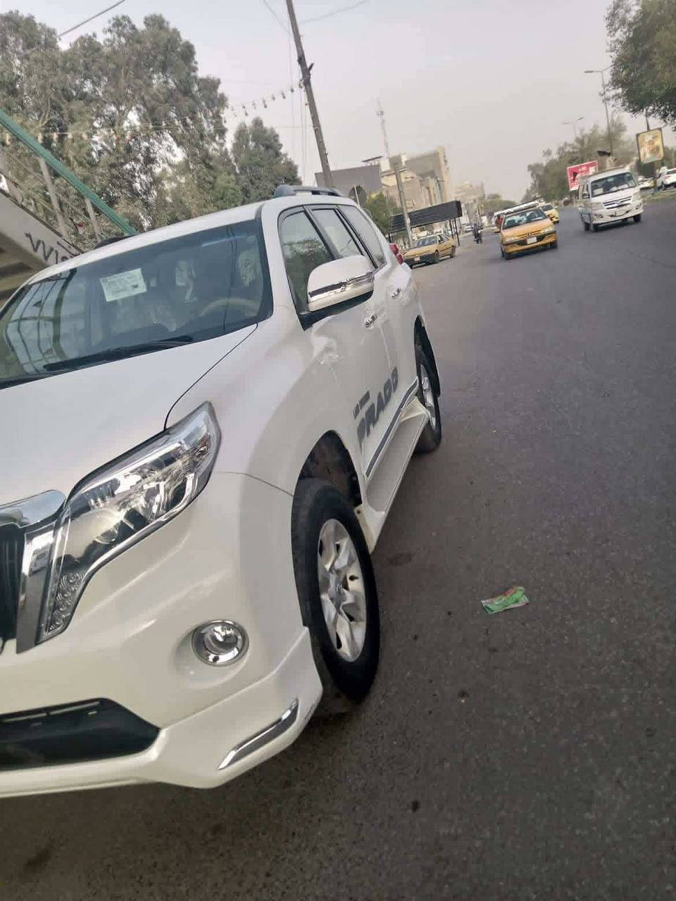 برادو ٢٠١٢ محدث ١٧
السياره فول 
سياره هزه وارقام جدد
٦ سلند 

فتحه

بصمه

جلد

كامرات 

ماشيه ١٤٠ سياره كلش جديده

كير محرك بالباكيت صدر شركه تخم تاير جديد سياره مابيه نقص خلاص

بيه صبغ على كد ماموضح بالصوره على كد الشخط وجو الرقم الخلفي  السونار موجود رايده ٢٦٠ وبيه مجال 

***********
