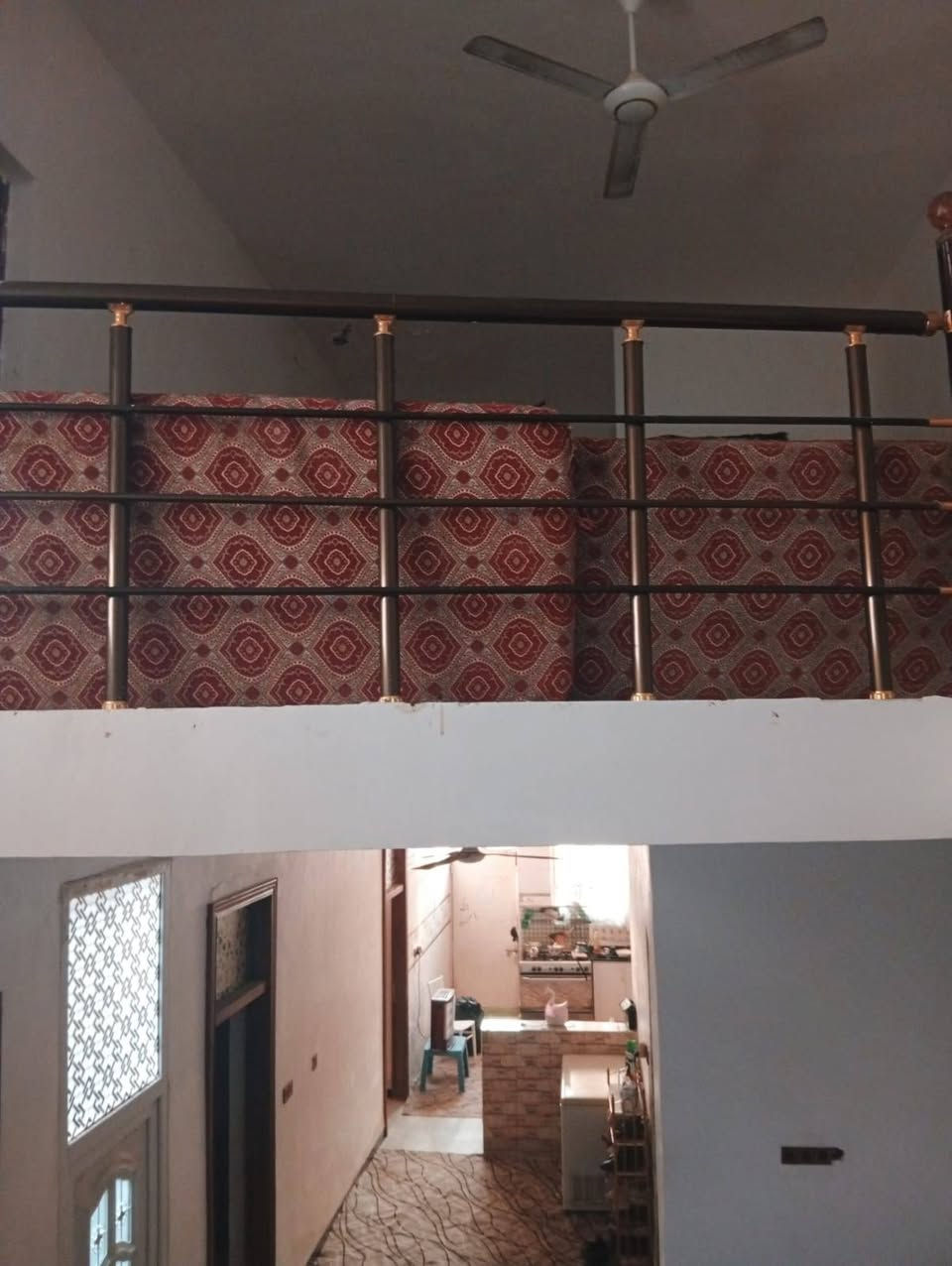 البيت للبيع طابو صرف 200 متر حي الجامعه قرب مدرسة السجى  البيت على ساحه بناء 2023 طابقين الطابق الثاني متكامل البيت مطلوب اسكان سعر على الاتصال *********** / ***********
