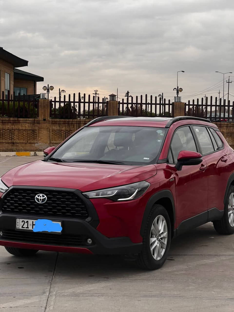 كرولا كروز ياباني شركة ساز موديل 23 ماشية 6 الف مثل زيرو مابيها اي صبغ بشرط كير و محرك هايبرد عنوان كركوك 
***********
