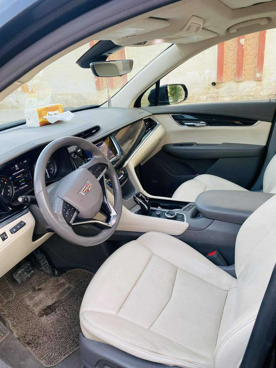 كاديلاك XT6
6 سلندر 
موديل 22 
موصفات لاكجري فول 1/1
كشنات مفصله ملكي لون ابيض مميز 
كير مكينه كفاله
ماشيه 70 ميل  
حادثها فقط قبق الجنطه مبدل بلاد وشويه تعديل بالباب الخلفي 
السنويه ل2028 رقم اربيل الدولي
للستفسار اتصل او وتساب
*********** مكلفه بنشر 👉
