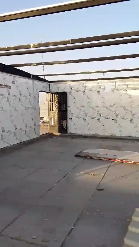 سلام عليكم يوجد لدينا سندويج جداري +حديد بانواعه شخاط ثلاث بيبان درجه اولى+درجه 10متر +جام 
لاتصال والستفسار ***********
