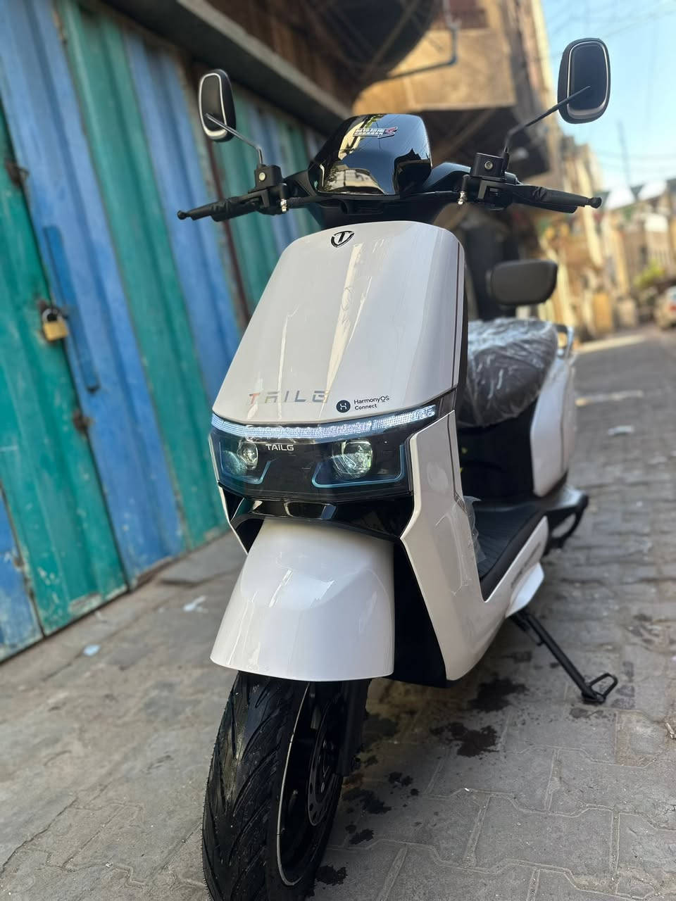 السلام عليكم 
دراجه شحن للبيع جديدة شرط بدون شخط
6 بطاريات 23 انبير
ابريك دسك امامي خلفي + نظام اي بي اس 
بصمه وتشغيل عن بعد 
نضام حماية سرقه 
سرعه 3 وضعيات 
سرعه 60 كم
السعر 950 الف 
ملاحظة… خاص غير متواجد 
👇
للتواصل مع رقم *********** واتساب
