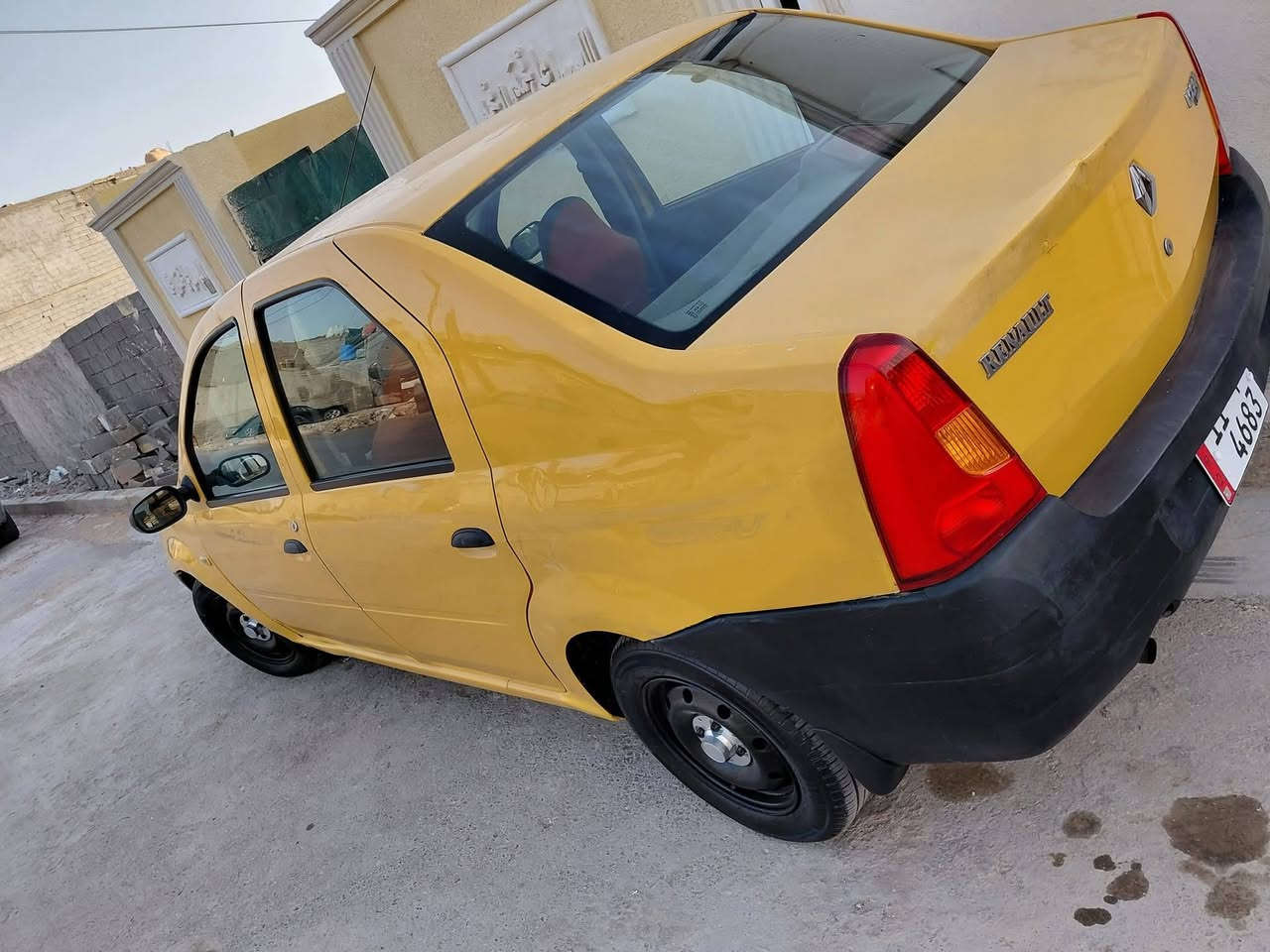 للبيع رينو لوكان موديل ٩ مكينه جديده هسه شادهه فرنسي
صدر امامي خلفي نفض كلهه جديد اربع دبلات مشط طبلات 
مكفوله من ظربه بيهه تكحيلات بصيطه سيارة خير من الله 
سنويه جديده هزه رقم بغداد انكليزي مصفرة الهيئه والغرامات
تحول ثاني يوم سعر ٣٥ وبيهه مجال قليل مكان بغداد الشعب 
 ***********
