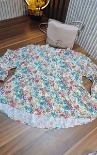 مقاس لارج • ملابس