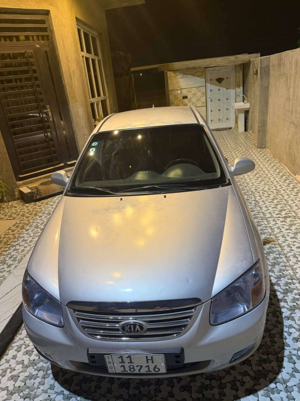سلام عليكم سبكتره ٢٠٠٧ رقم بغداد السعر 77 وبيها مجال ***********
