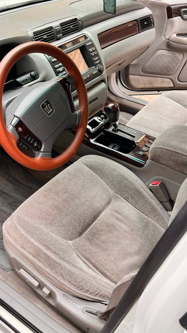 اللهم صلي على محمد وال محمد 
ملكه تسجيل جديد قرار 48 
رقم نجف نكليزي  وكامله سياره وسنويه بسمي تحويل ثاني يوم .
فول واحد ع واحد من عده فتحه 
4دكم 
تبريد خلفي قطعتين 
ثلاجة
شاصي 75
ويل نجمه .
سياره موجوده بنجف فقط بيع واعتذر عن مراوس 
سعر 145
*********** خابرني وبخدمتك لا تراسلني
