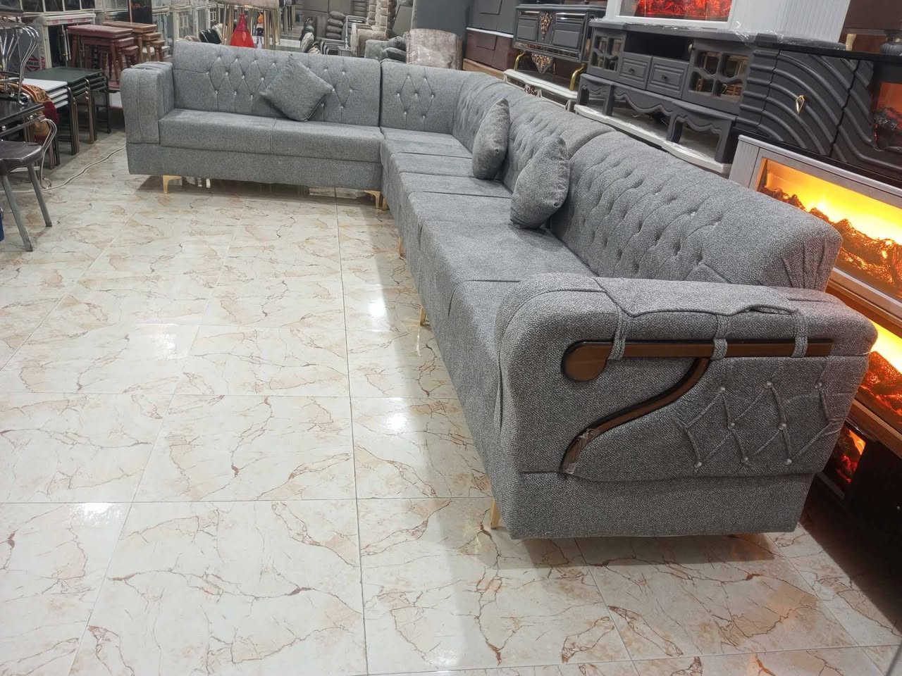 معرض ابو عبدالله للاثاث المنزلي 🔥 🫡
تم وصول وجبه جديده بموديلات جديده وشرط بلاويد اسود  واسعار ما تلكها يم غيرنا قماش كله شر تركي مبطن درجه اولئ 🔨✌️ 😎
متوفر كادر خاص لاخذ لقياسات حسب لمساحه وعدد لمترات عنوانا الوحيد تكريت الديوم مقابل مطعم المذاق بلقرب من اسواق الزوبعي للاستفسار خاص او اتصال ***********متوفر وتساب وخاص🚕💁‍♂️
