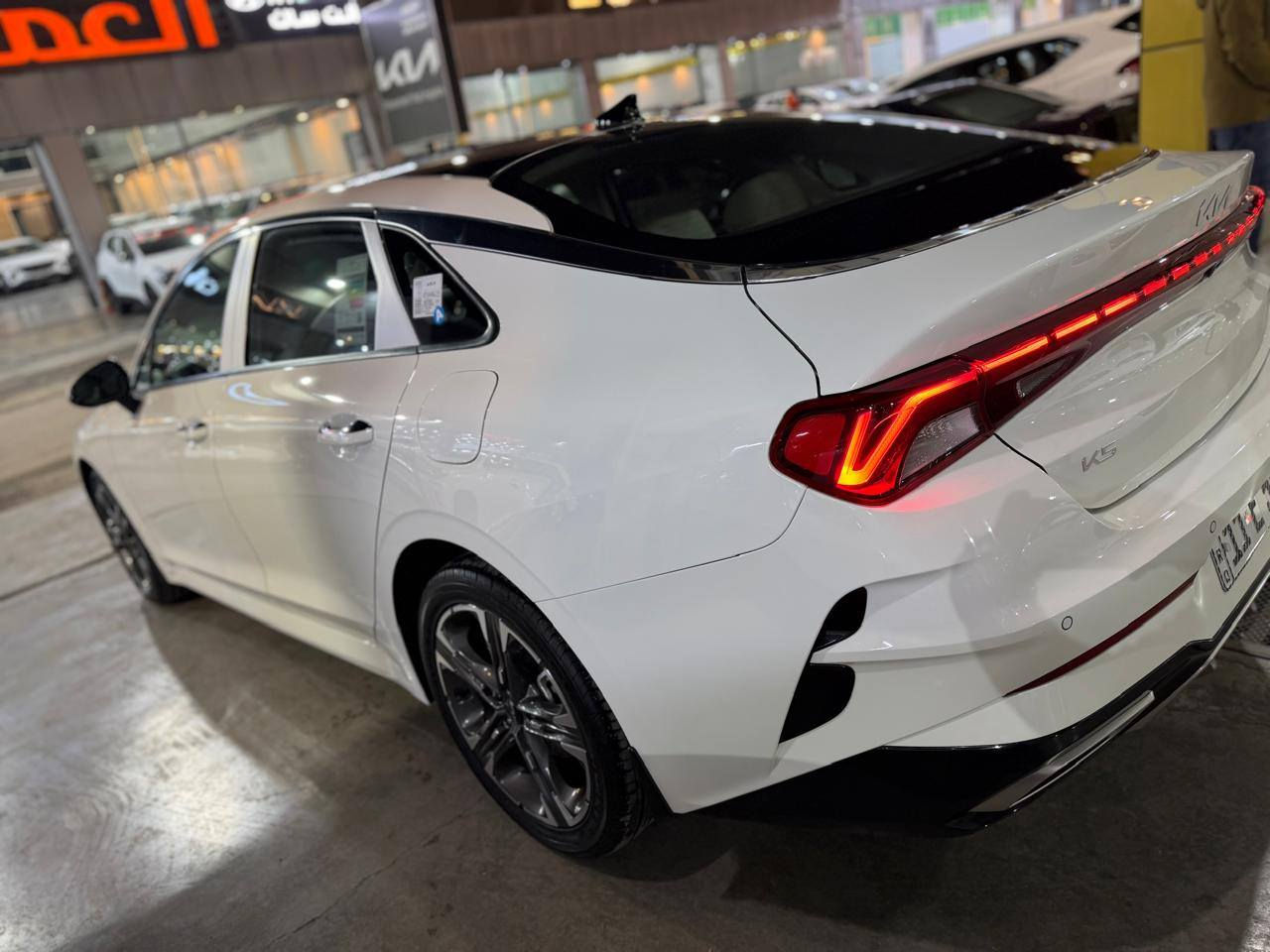 السلام عليكم كي فايف ٢٠٢٣ EX فول
(شركه دوليه) ماشيه ٣٠ الف كفاله عامه جديده جداا
محرك ٢٠٠٠ دوش
بانوراما
بصمه
كشنات جلد وكهرباء
حساس امامي خلفي
شاشه نفكيشن
كامره خلفيه دواره
كشن سايق خزن ميمري
مري جانبيه قلابه
سايد بريك كهرباء
نضام اتو هولد
مود درايف
شاحن واير ليس
تبريد شاشه
بكلايت لد متصل
جنطه ذكيه
بردات جانبيه خلفيه
داخل صاج
لايت ٣ عدسات زنون
دعاميه رياضيه
لد نهاري
تشغيل عن بعد
ويل ١٨
سعر ٢٣٣ بيه مجال حك لعمله 
للتصال***********
مكان سياره بغداد
