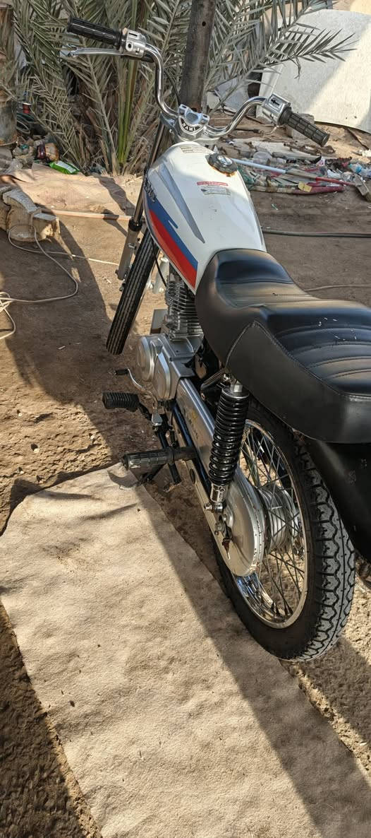 سلام عليكم دراجه للبيع ادوات 650 بلاد ***********
