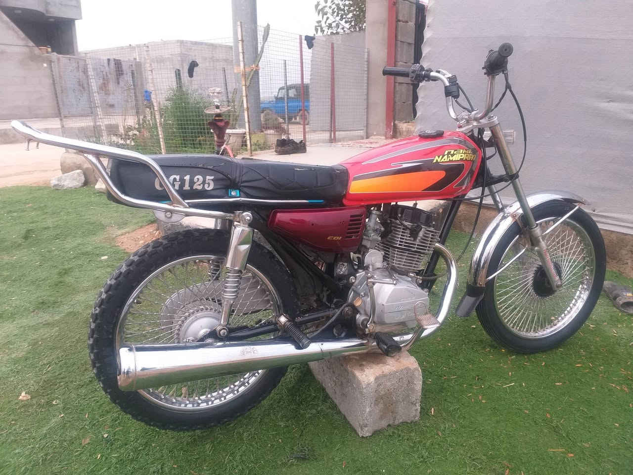 سلام عليكم
(نامي پرو)
(موديل ١٩)
تايه بو تايه به شه رت 
مه كينه ي ده نگي فيلسشي تيا نيه
{تيبيني اوراق نيه كه فيلي دزيتي اكم}
سعري(٣٠٠)مه عمه له
(سمود كلار)
ره قم (***********)
