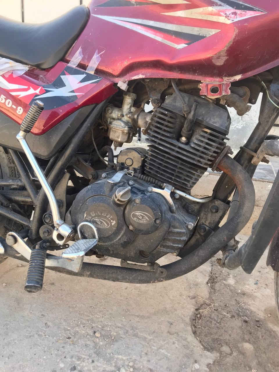 ب 275 الف قفل

هيوشة 2017
محرك 200cc 
شغالة مابيهة لا تنقيص ولا تبخير
الدراجة مجفته نشاط وشلعه كلش حلوة

يرادلهة ترتيب كماليات 

مكاني رمادي شارع السينما 

شراي اتصل واتساب او عالخط

***********
