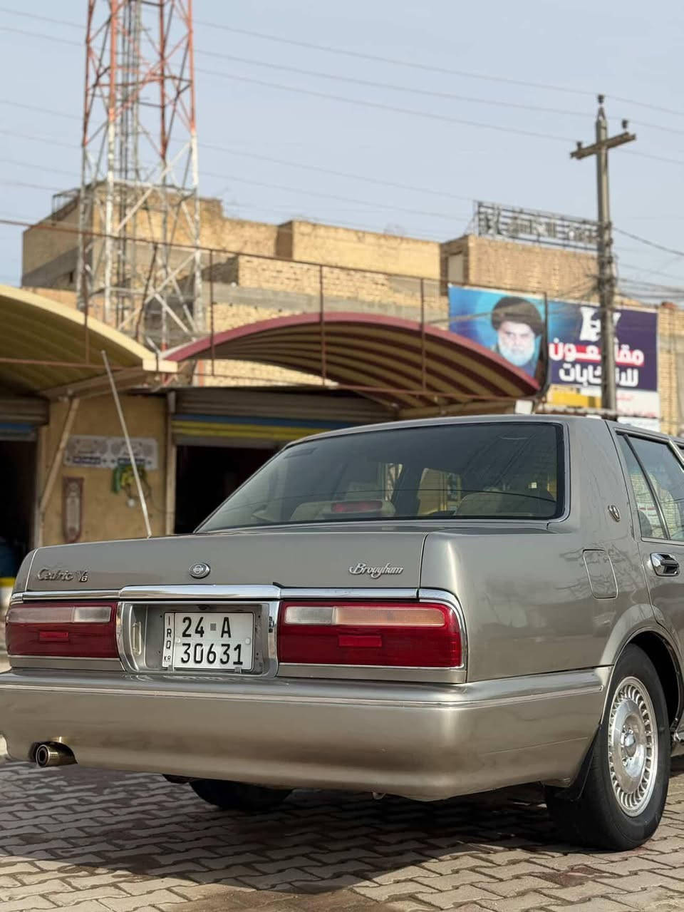 سلام عليكم شباب سدرك للبيع 2002 سياره وضع الشركه بلاديه تحكم مري شغال تبريد تتفئه جرص 120شغال كله عل بلاد مكينه كير اكسن دشبول زلغ مابيه كابريتر يابانيه سياره ألف ماعيزه  وشرط التحويل السعر 70بيه مجال حك الجيه المكان العماره ***********
