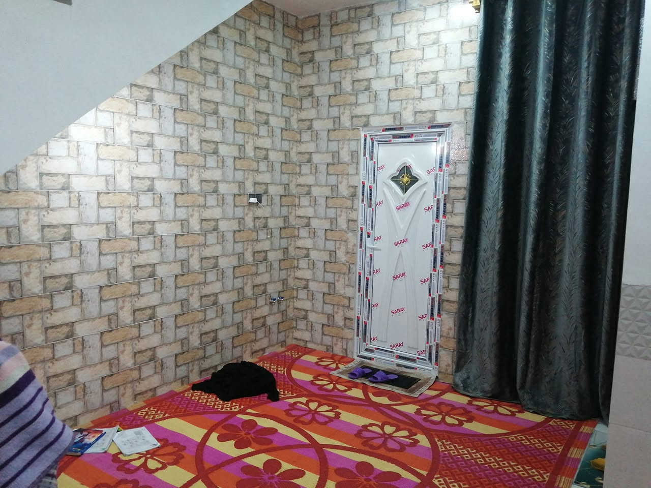 يــالله بــيــت 100 متر 
بناء جديد طابوك … صب اساس وسقف 
سطح مطبك شتايكر بــيــت جاهز وقريب لشارع 
غــــرفـــه صــــالـــه اســـتــقــبــال مــطــبـــخ تـــخــاريـــج 
عنوان البيت شارع المطار شارع علكم …قرار محكمه طابو زراعي 

 +اتــصـال ***********
