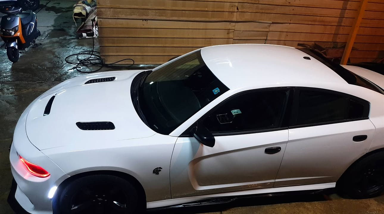 جارجر  2015 
Sxt v6 
3600
وارد كندي بدون حادث فقط كلير ربع الجاملغ + ربع الباب عكس السايق 
بدون شواصي بدون لغود بدون فغذه بدون ايرباك
وبالعراق صار بيها حادث ( باب السايق + باب الخلفي ) مبدل بلادي نفس اللون 
وصبغ الجاملوغات الخلفي على أيدي صبغتهن بدون حادث اثر شخوط فقط

● يعني قطعتين تبديل + قطعتين صبغ 

● الاضافات 

* بلكات ريسنك

* نوزلات ريسنك

* ولف حماوة ريسنك 

* فيتبم ريسنك

* سماعات الباين 

* ادامة كاملة لغرفة الاحتراق 

* كت كامل من ( لحاية + دوس جانبية + كفر مري باتمان + دفيوزر + شفقة خلفية + سبايدر )

* كفرات محرك لون اسود كامل 

* كشن السايق كهربائي

* ويل نجمه خسفة قوية حجم 20

* تخم تاير جديد امامي + خلفي ( قياس 275 )

* لد متغير ع الموبايل + عين الشيطان

* لد جانبي ابيض تكساس 

* انارة ترحيب شكل هيلكات ابيض 

* انارة داخلية ابيض 

السيار ماشيه 85 مايل
تبريد قطعتين ثلج
حداديه امامي 100%
حداديه خلفي100%
كهربائيات شغالات كامل

تفاصيل اكثر ع الخاص 
اتصال او واتساب ***********

السعر $ 163
