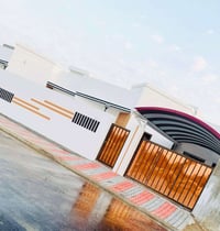 بيت • مجمع الزهور الأول • أكثر من ٣ غرف
