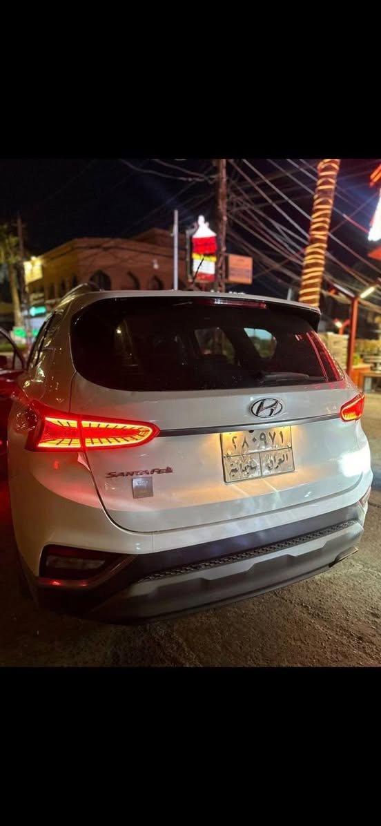السلام عليكم 
سنتافيا (2019) خليجي بيها صبغ صفحه وبالقماره شوي بارد والباقي مكفول 
ماشيه (118) كيلومتر رقم اربيل الجديد الرقم الي بيها هسه تحويل مباشر 
ومواصفات 
شاشه /كامره خلفيه دوار /تبريد شاشه / لد امامي /وضعيات قياده ECO/SPORT/
تحكم ستيرن جهتين /حساسات اماميه وخلفيه/
ومواصفات السنتافيا معروفه تخم تاير جديد السياره بالحقيقه احلا من الصور 
السعر//145 ورقه وبيها مجال بسيط 
للاتصال//‭0782 222 9991‬
