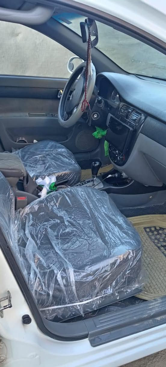 Optra
اوبترا 2011 رقم انكليزي الجديد 

مداور مباشر رقم قادسية
مكفولة عدا صبغ بالدوسة
سعر ٨٥ المكان حلة
تلفون 
***********
