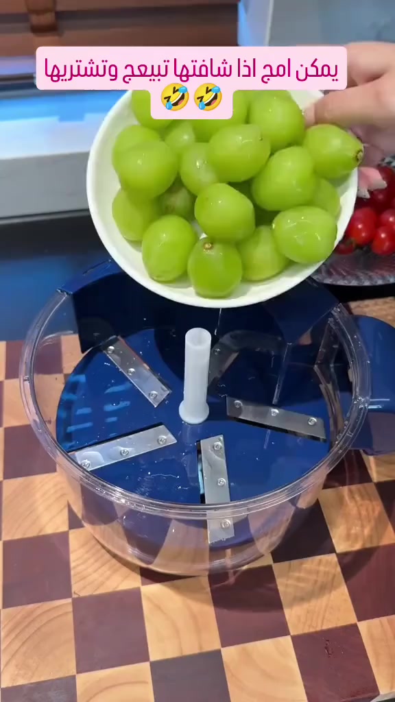 🔥 ممكن أمك تبيعك لو شافتها بالمطبخ وتشتريها! 😅

تعبت من تقشير البطاطا والتفاح كل يوم؟
خلي الآلة تشتغل بدالك وتخلص الشغل بثواني 👌

🍎 آلة تقشير الفواكه والخضار الأوتوماتيكية

✨ الاستخدامات
• تقشير التفاح، البطاطا، الطماطم، البرتقال وغيرها.
• تقشير الخضروات بسرعة وبأقل جهد.
• مثالية لتحضير الطعام اليومي بالمطبخ.
• مناسبة لكبار السن أو لأي شخص يريد راحة أكثر بالمطبخ.

⚡ المميزات
• تشغيل أوتوماتيكي بالكامل بضغطة زر.
• زر Jog لبدء عملية التقشير.
• زر Discharge لتفريغ القشور بعد الانتهاء.
• شفرة حادة من الستانلس ستيل المقاوم للصدأ.
• وعاء شفاف لرؤية عملية التقشير.
• تصميم آمن ومغلق أثناء التشغيل.
• قابلة للشحن USB مع بطارية ليثيوم قوية.
• سهلة الفك والتنظيف.
• قاعدة ثابتة تقلل الاهتزاز أثناء الاستخدام.

💰 السعر: 21,000 دينار فقط

📦 محتويات الصندوق
• آلة تقشير فواكه وخضار أوتوماتيكية
• كابل شحن USB
• دليل الاستخدام

📲 للحجز والاستفسار واتساب
***********

🚚 توصيل متوفر لجميع المحافظات

#عروض #ادوات_مطبخ #تسوق #عروض_العراق #مطبخ
