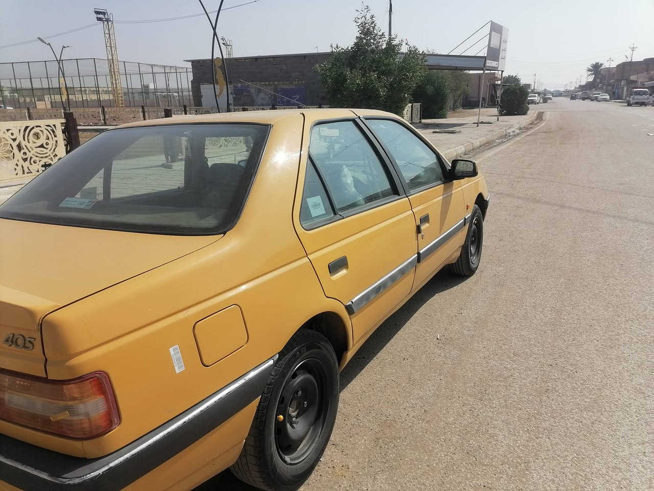 بيجو 405 موديل 15 
كفالة عامة 
مبدل كير ومكينة 
وتخم تاير 
جاهزه من كل النواحي 
مداور ثاني يوم 
للاستفسار الاتصال على الرقم 
***********
مكان السياره واسط الموفقيه 

ملاحظة 
مكلف بلنشر
