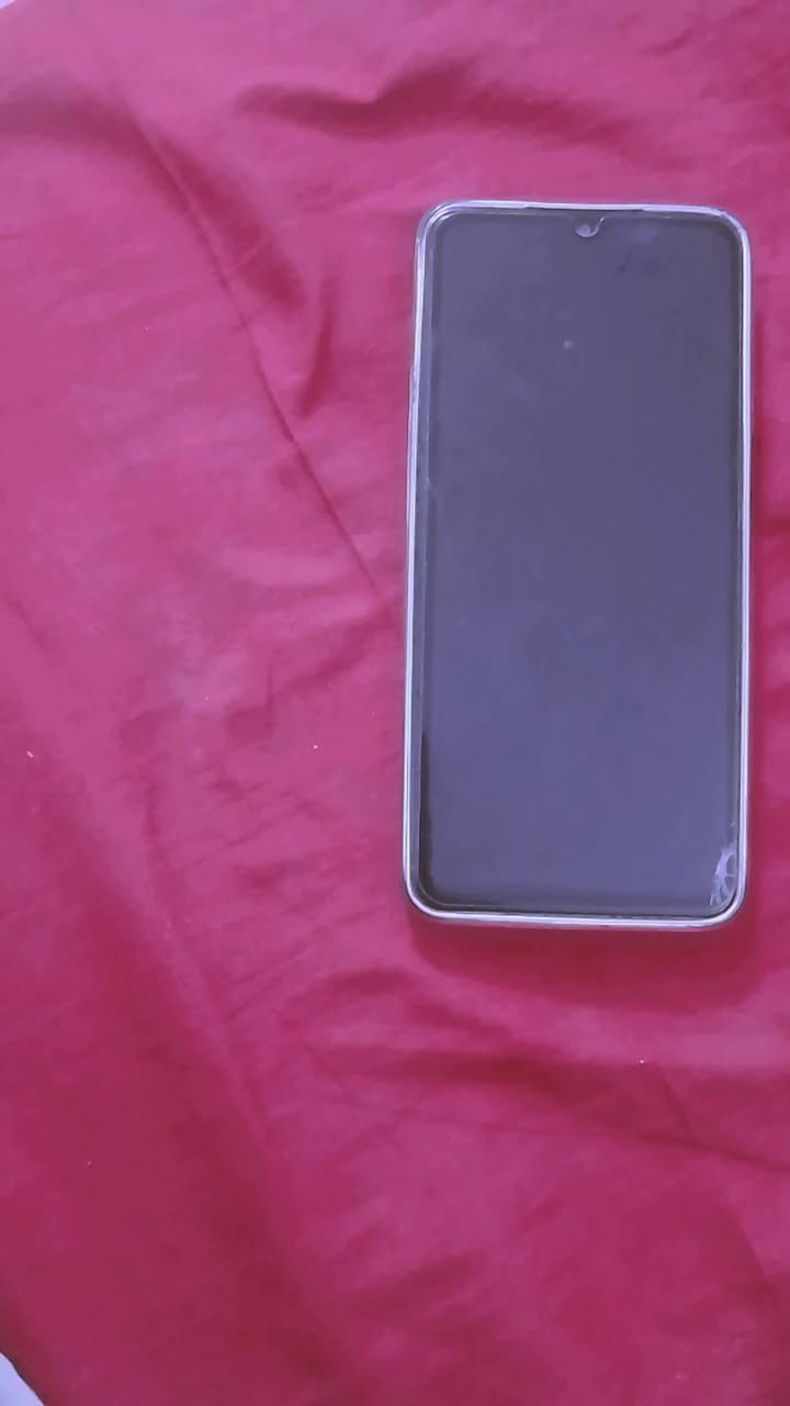للبيع جهاز مستعمل بنظافة ممتازة
نوع الجهاز: سامسونج جالاكسي (Samsung Galaxy M12)
​الذاكرة الداخلية (التخزين): 128 جيجابايت
​الرام (الذاكرة العشوائية): 4 جيجا رام
​حالة الشاشة والأداء: الشاشة الأصلية سليمة ونظيفة 100%، والكسر الظاهر بالصورة هو في لزقة الحماية الخارجية  الجهاز شغال تمام وبدون أي عطل أو تعليق، والبطارية ممتازة جداً وتطول بالاستخدام.
​الملحقات: يأتي مع كفر خلفي/ بدون شاحنه 
​السعر ٤٥
​المكان: الناصرية مركز / حي الشهداء / ***********

