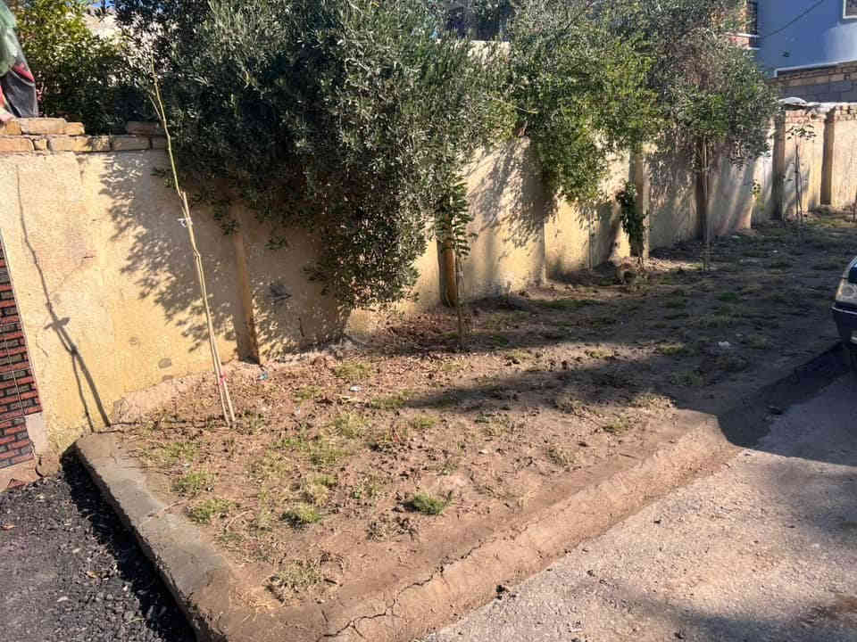 عقار للبيع طابو صرف مساحة ٤٠٠ مكان منطقة  ام طباشي مقابيل بانزين  خانة الشموس اول فرع نزلة مدرسة ١٤ تموز  
***********
