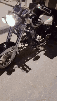 شباب ستوته للبيع 2012 موديل مليون ونص محرك جديد صاله ثلاثه ايام من حلي...