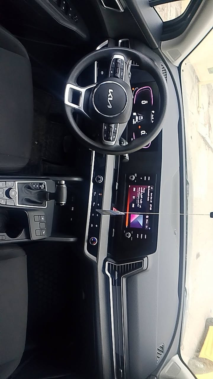 السلام عليكم كيا سبورتج موديل 2024 حادث دعاميه وشبر بل داير مال جاملغ خلفي والباقي كفاله نص فول بدون رقم ماشيه 20الف مكان بغداد *********** سعر 180 وبيها مجال
