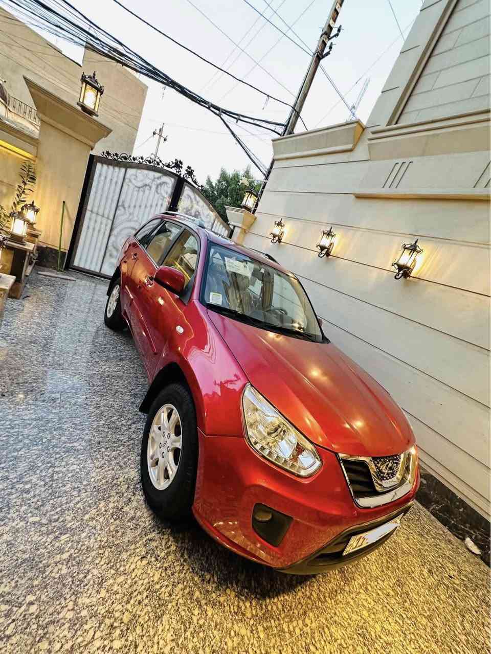 السلام عليكم 
تيكو 2013 ماروني سياره بأسمي 
سياره جديده وجاهزه وخير من الله 
تخم تاير خلفي امامي جديد 
صدر خلفي امامي جديد
 ما يحتاج بعد اشرح جديده 
السياره رقم نكليزي وسنويه جديده ل2030    
    العنوان بغداد 
    رقم الهاتف ***********
   غير متواجد ع خاص الشراي يتصل ويدلل
