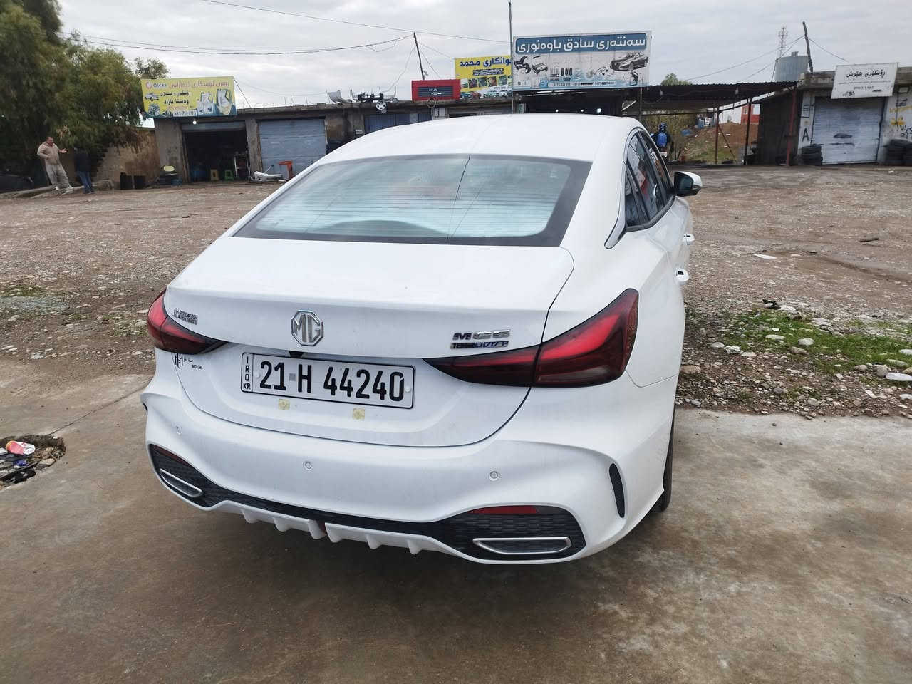 ايمجي جيتي بوفرؤشتن موديل 2025بوياخ تةنك نوكةدرزي بيوةنيه 3500رؤشتووة نرخي 125كةلايه ***********
