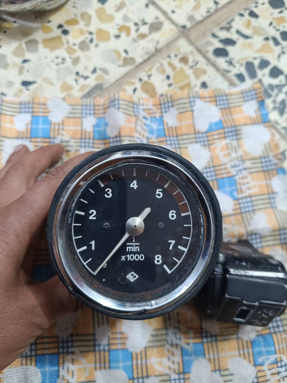 يالله غراض للبيع كل وحده وسعره
كابريته المانيه باله شرط لفحص  275 الف

سوبايات المانيه شرط لفحص  100 الف

رون الماني شرط لفحص  100 الف

صبغه 82   80 الف

قبق بداله  15 الف

جاروب الماني عدد 3  50 الف

مكاني نجف حي المكرمه ***********/***********
