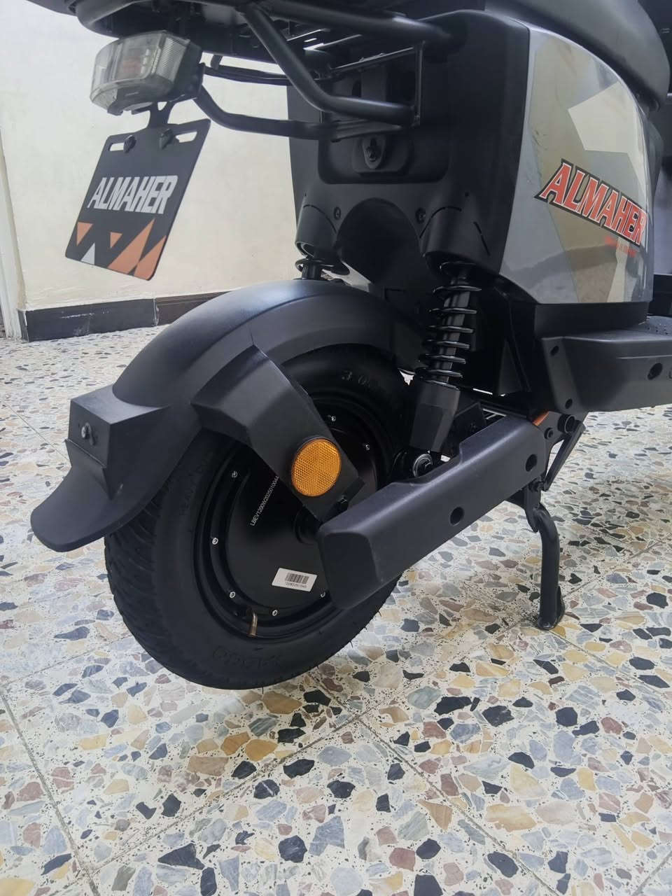 السلام عليكم خوان  دراجه شحن للبيع دراجه جديده مكفوله كفاله عامه من كلشي كهرباءيات شاشه  دبل ستان ستان صفح دراجه نضيفه كلش  وحلوه مكاني  بغداد مدينت الصدر  دراجه سعره 600 واني بل خدمه ***********
