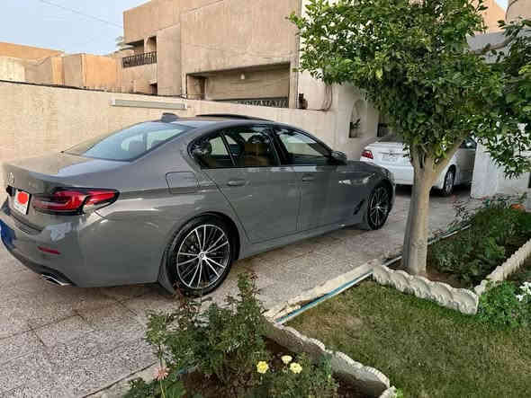 السلام عليكم 
للبيع 

Bmw 530i  

‎موديل 2022 

‎رقم بغداد 

‎محرك 2.0 لتر تون بور تيربو

‎كير ومكينه وحداديه وتخم تاير كله مكفول برغي

‎بدون اي نقص 

‎ماشيه  80 الف 

‎علية كت ام بكج اصلي

‎شباك امامي لد 

‎فول مواصفات 

‎حجم محرك 4 سلندر توين بور توربو

‎فتحه سلايد روف

‎مري شفط مع اشاير بالمري

‎مرايه جانبيه والوسط نوع Auto Dim

‎تشغيل بصمة

‎لون سمنتي 

‎دواخل قرميدي 

‎4 ابواب بصمه 

‎ماوس للتحكم

‎كشنات اماميه كهرباء هيتر

‎كاميرا خلفي 

‎حساسات خلفي و امامي 360 درجة 

‎كشنات جلد 

‎لايتات عدسة زينون 

‎بك لايت ليد 

‎داخل 12 لون متغير

‎حساس مطر اتوماتيك

‎رادار مرايا امامي و خلفي

‎تبريد قطعتين 

‎مرايا كهربائية

‎هاند بريك كهربائي

‎لايت عدسه متحرك مع الستيرن 

‎‏Auto hold

‎نظام ECO pro

‎نظام Comfort

‎نظام Sport

‎نظام sport plus

‎حادثها : خشم البنيد فقط اخت الكلين السياره ايرباك دركه فقط   

‎مكاني بغداد - العامريه 📍

سعر 365

‎ 

***********
